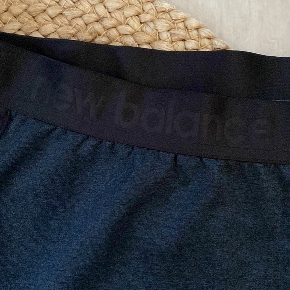 🤎3 for $20!🤎 New Balance Women’s Shorts Black/Grey Size Medium - Picture 3 of 9